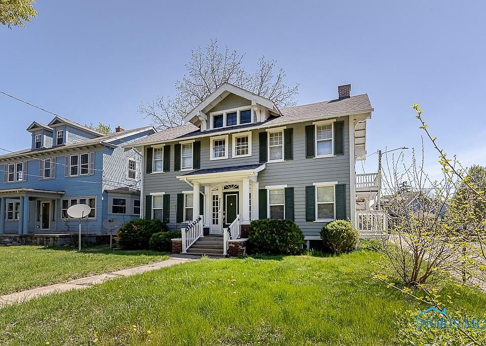 1st image of 2852 Parkwood Ave