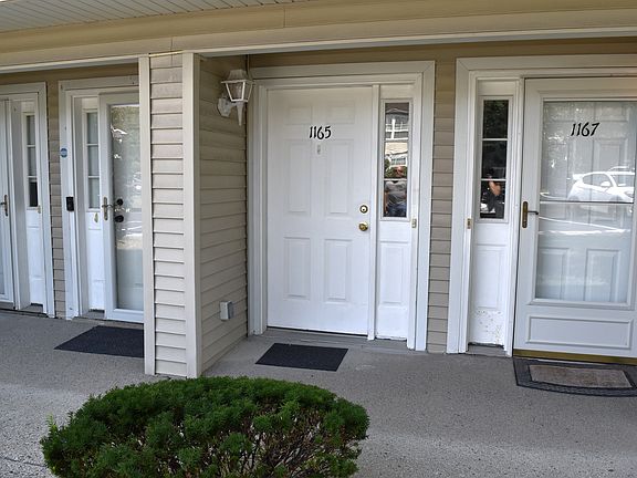 3rd image of 1165 Maggie Rd