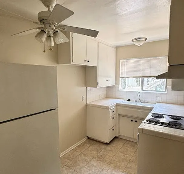 13422 Camilla St — Photo 11