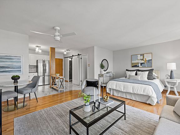 5th image of 211 E Ohio St APT 2623