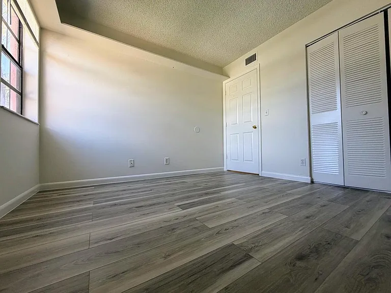3160 Leewood Ter #L115 — Photo 12