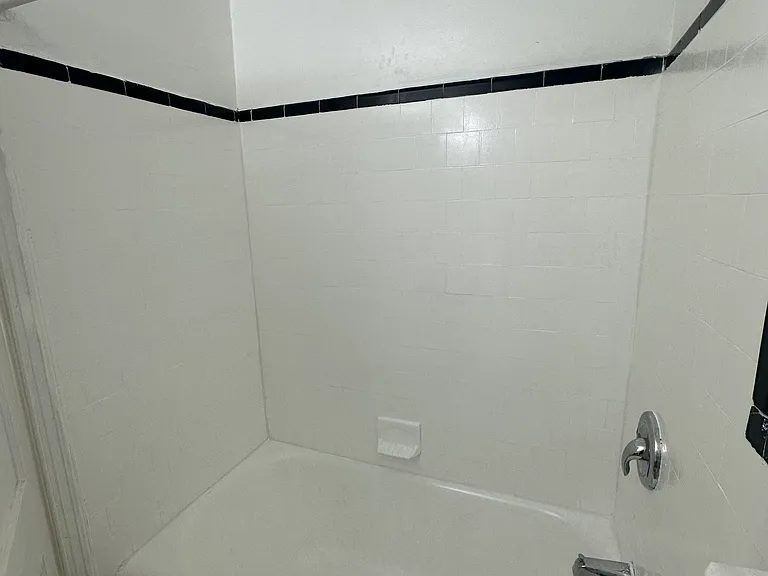 1810 C St SE #4 — Photo 8