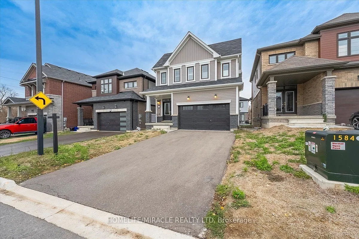 5 bed, $3,099 — Photo 2