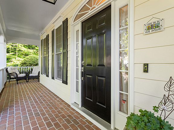 4th image of 605 Benwich Ln