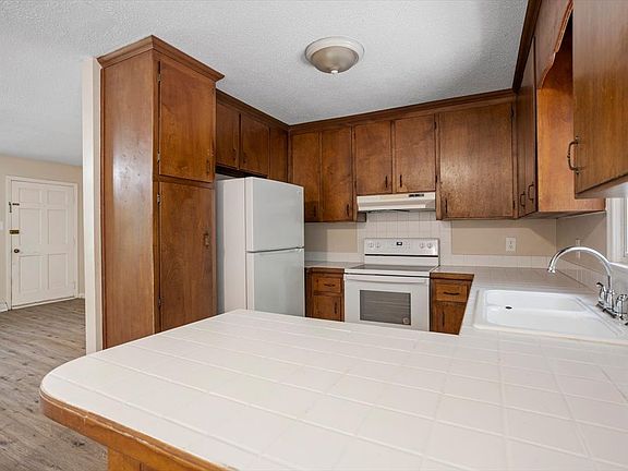 3rd image of 5302 Covey Ct