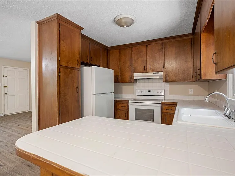 5302 Covey Ct — Photo 3