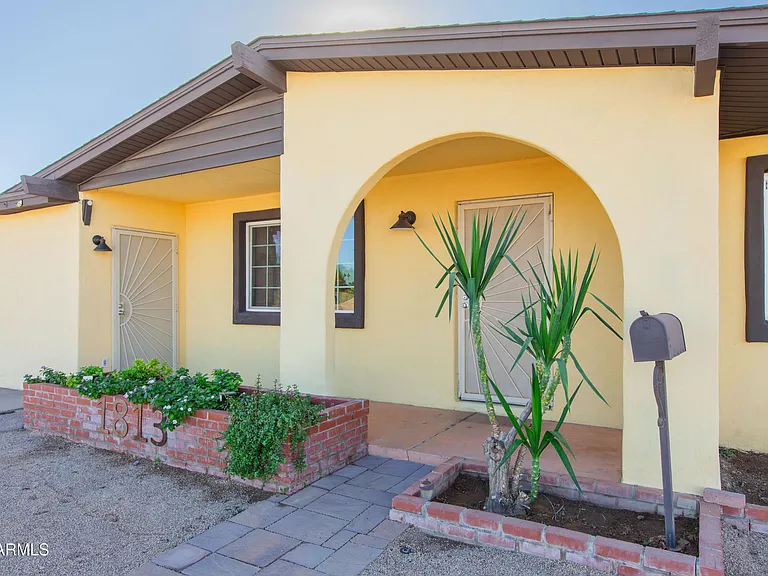 1813 E Ellis Dr — Photo 8