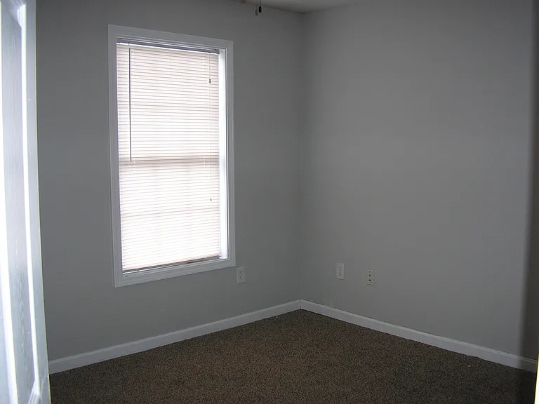322 Kenlee Cir #A — Photo 12