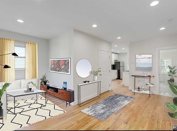 3rd image of 161 Ashland Ave Floor 2