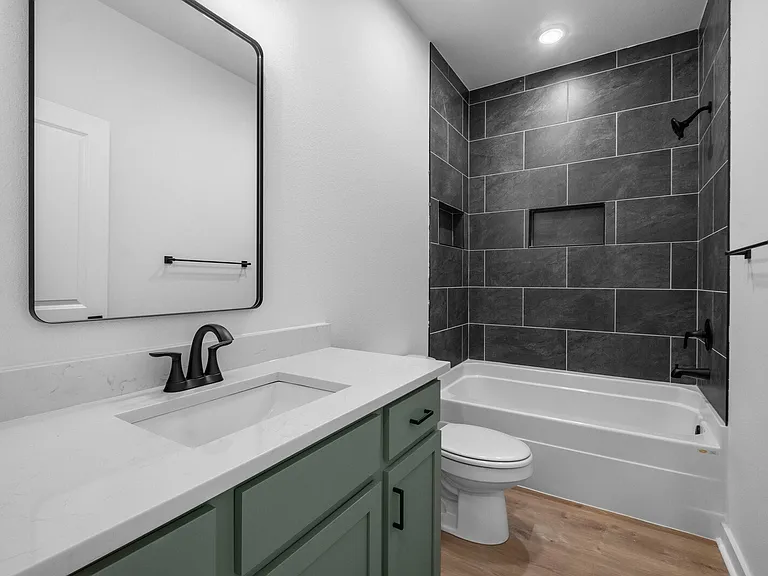19 Dumfries Dr — Photo 7