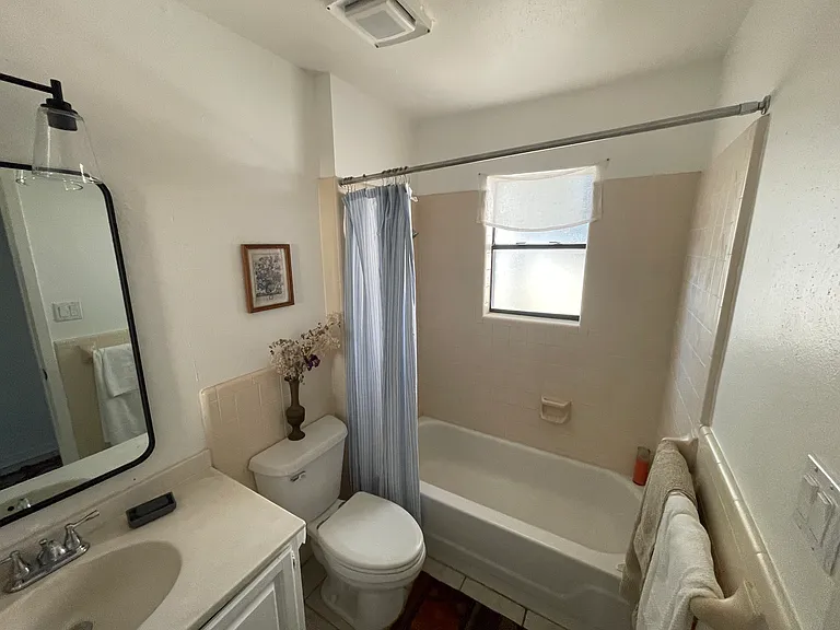 208 Hackberry St #A — Photo 23