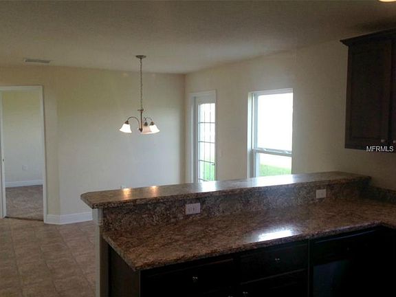 5th image of 1101 Sabine Ln