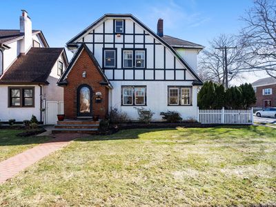 373 1st Street, Mineola, NY, 11501