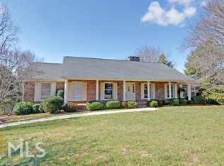 307 Hillcrest Hts, Cornelia, GA 30531