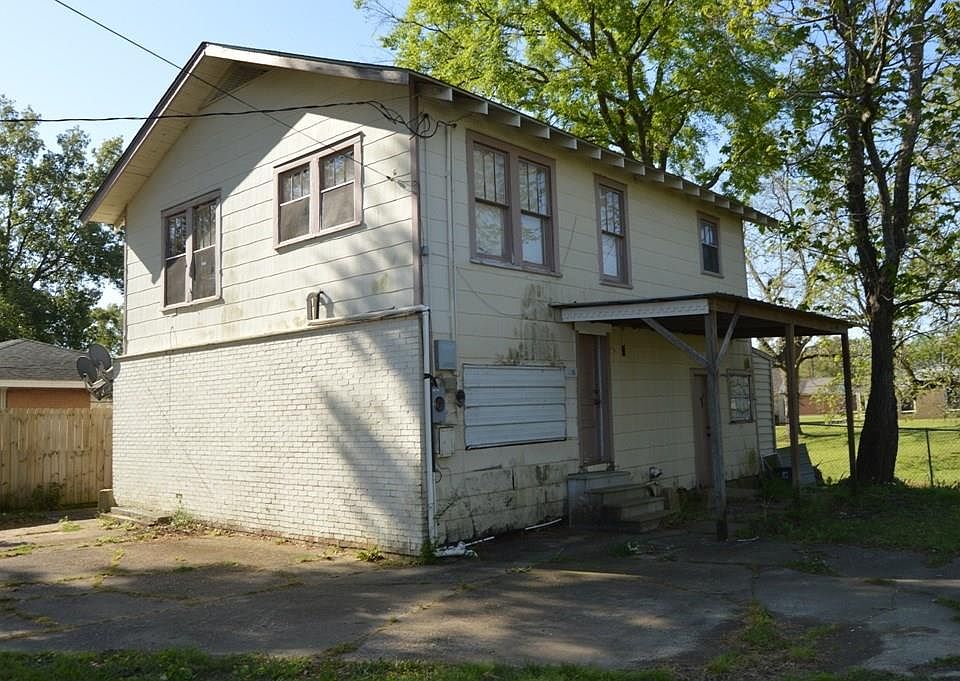 2nd image of 316/318 Waddil St E