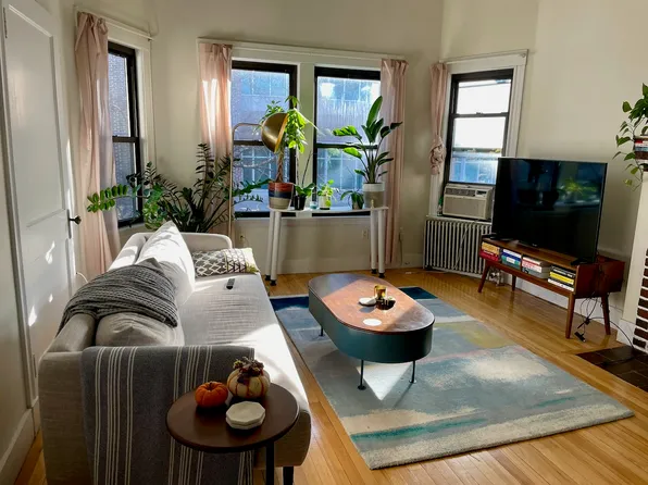 13 Story St APT 35, Cambridge, MA 02138