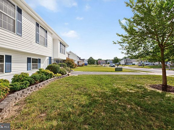 4th image of 7022 Justin Ct E