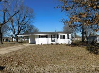 336 Circle Dr, Neelyville, MO 63954