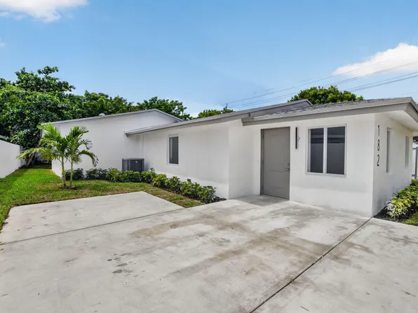 182 SW 6 Street, Deerfield Beach, FL 33441