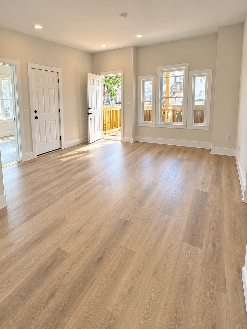 44 Central St — Photo 1
