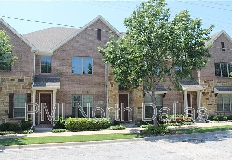 532 S Greenville Ave — Photo 1