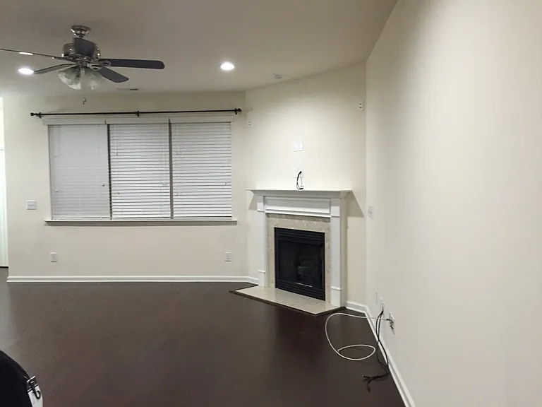 530 Whitworth Ln — Photo 3