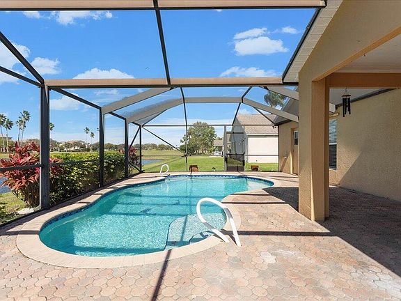 3rd image of 160 Wickham Lakes Dr