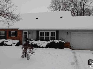 7405 N Seneca Trl, Temperance, MI 48182