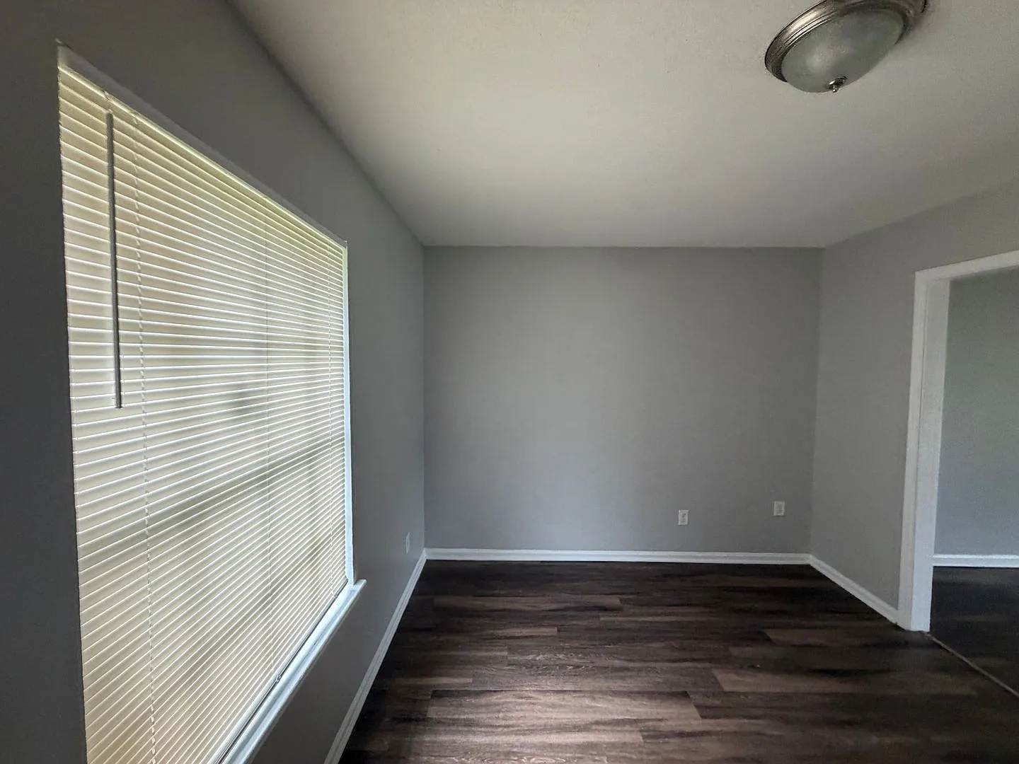 Welcome to 1271 Chickamauga Avenue! — Photo 3