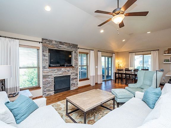 5th image of 1545 Cypress Cir