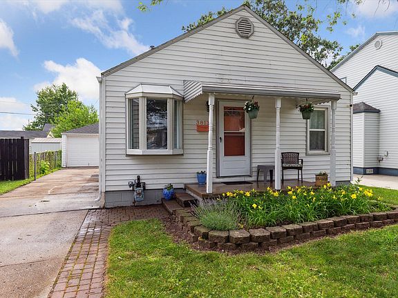 3rd image of 3813 19th St