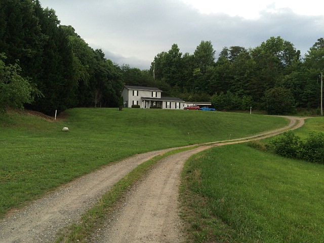 1st image of 4022 Reed Creek Dr
