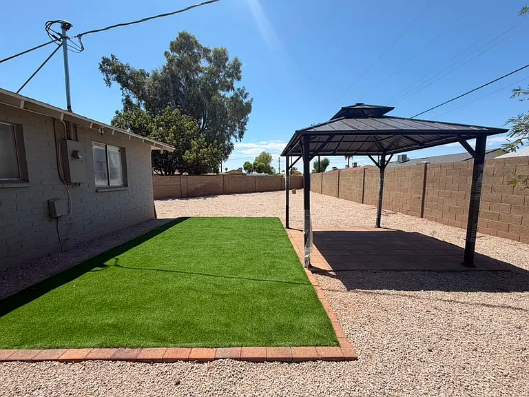 3812 W Palmaire Ave — Photo 2