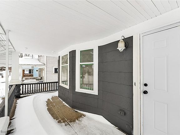 5th image of 3323 E 123rd St