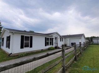 1208 Woolcut Ln, Toledo, OH 43615