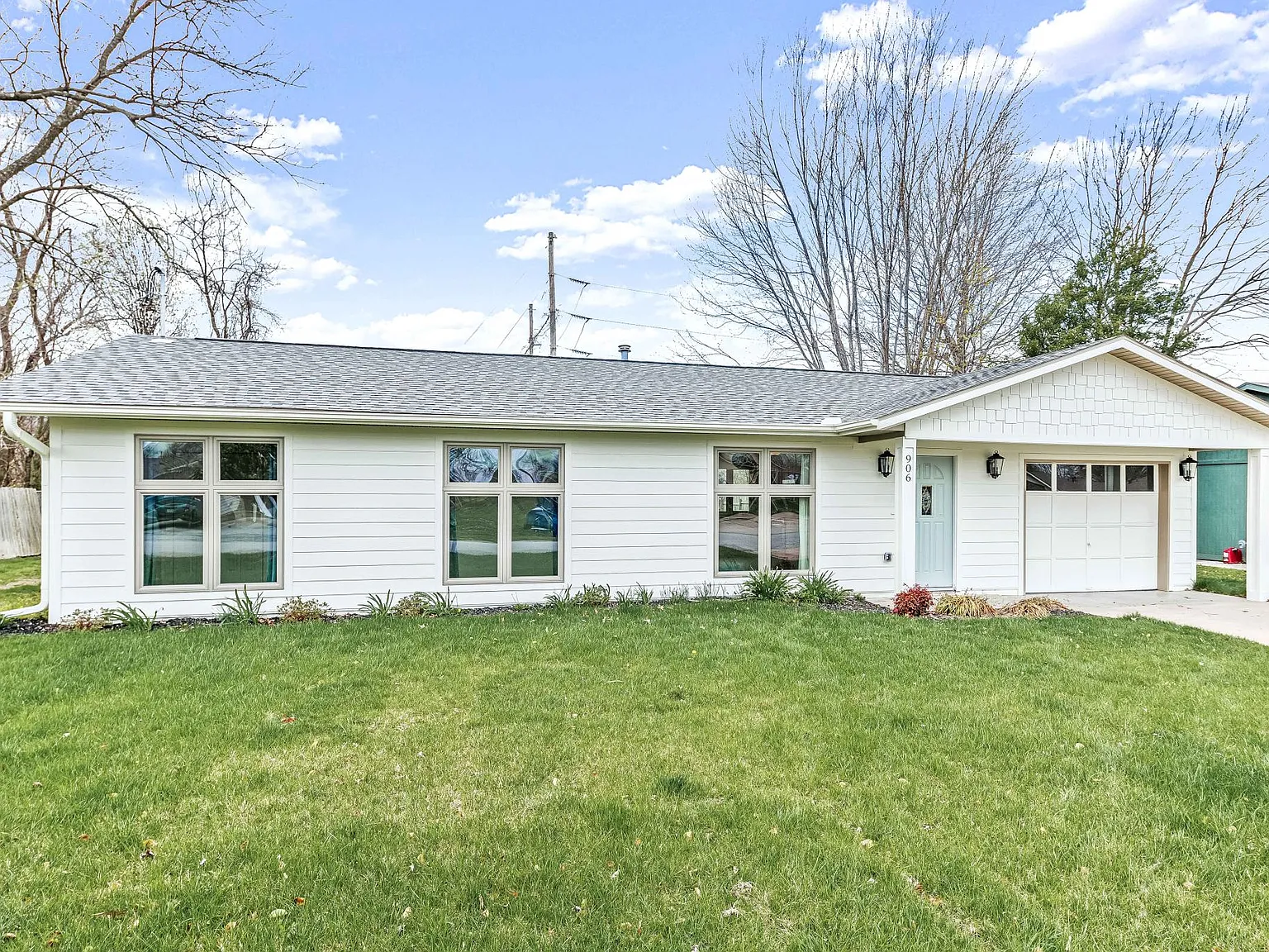 3 bed, 1201 sqft, $2,200 — Photo 4