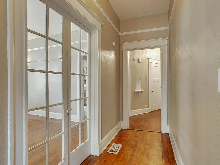 2833 Napoleon Ave #D — Photo 5