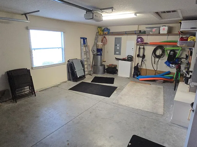 2280 Biscayne Ave — Photo 4