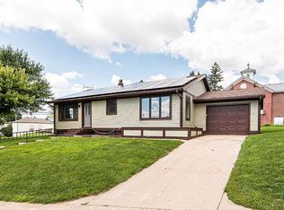 101 1st St SE, Epworth, IA 52045