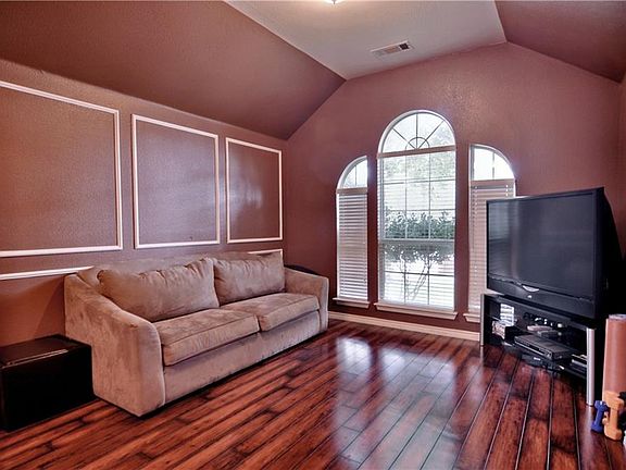4th image of 3705 Applesprings Dr