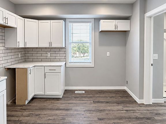 4th image of 4821 S 22nd St
