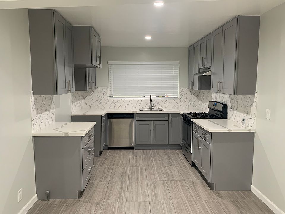 1st image of 343 Riverdale Dr #2