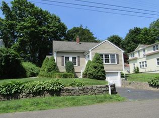 19 George St, Trumbull, CT 06611
