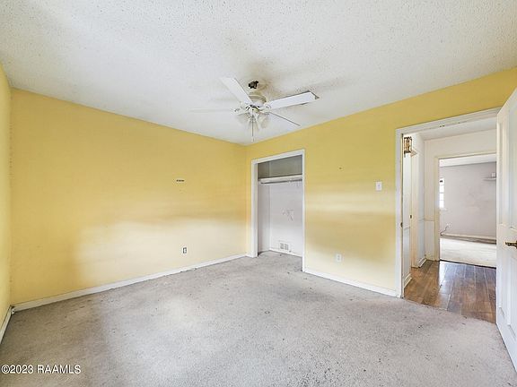 5th image of 102 Stockton Dr
