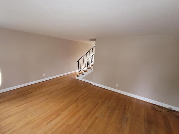 3rd image of 7453 Forrest Ave