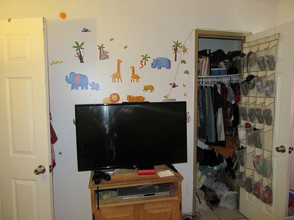 5th image of 2221 Dori Ave