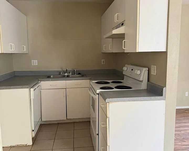 4714 Oleander St #D — Photo 6
