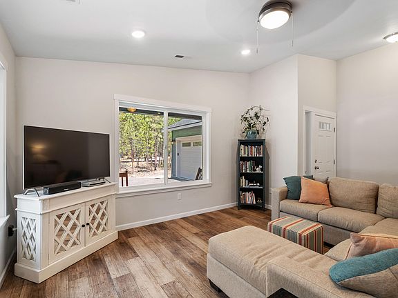 5th image of 15205 Ponderosa Loop