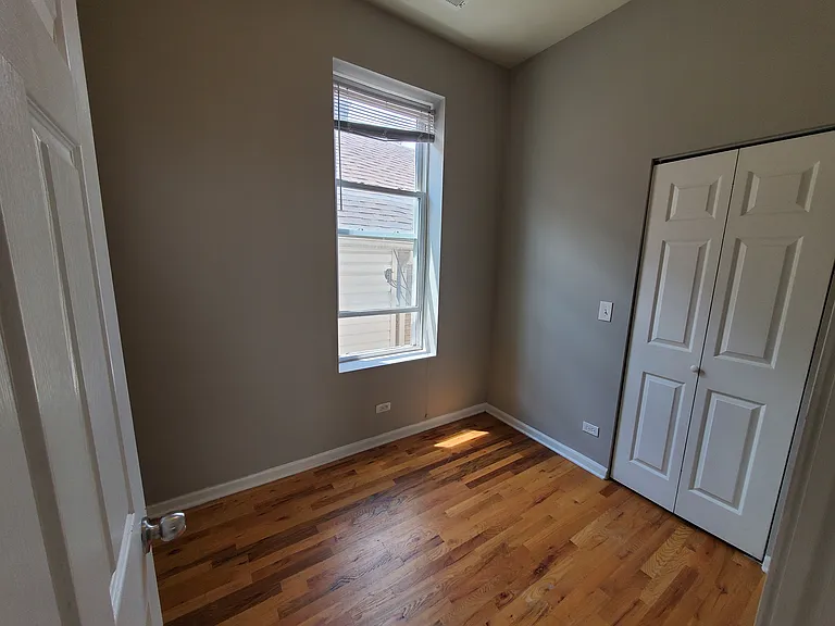 1532 W 18th Pl #2R — Photo 9