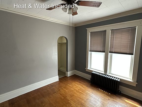 5th image of 343 E Division St #1
